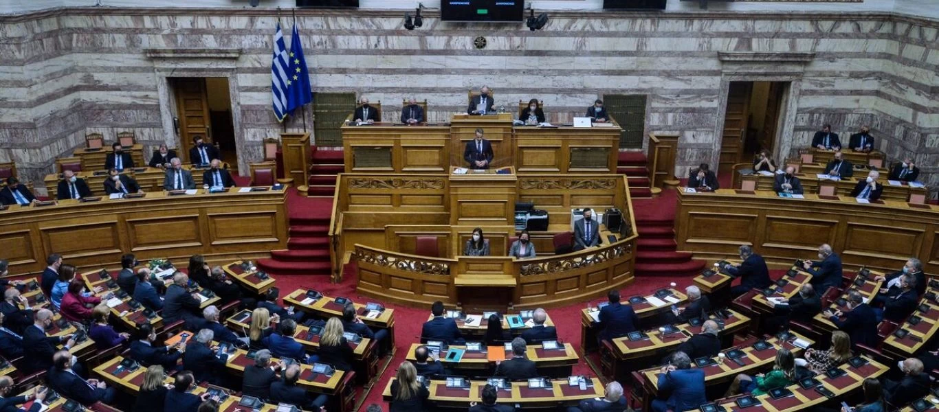 Βουλή: Κυρώθηκαν οι τρεις αμυντικές συμφωνίες της Ελλάδας με Ιταλία, Κύπρο και Ισραήλ
